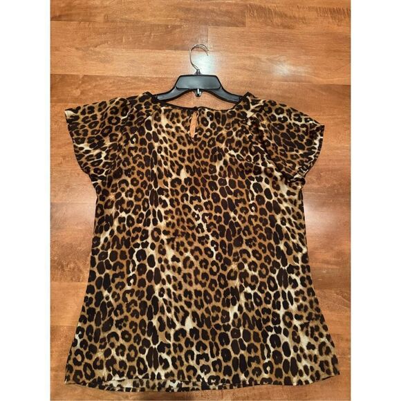 Women’s express leopard print blouse - Picture 3 of 3